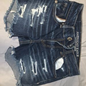 Super stretch midi dark denim shorts distressed